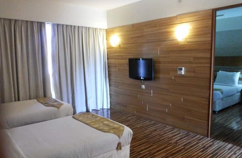 Shirdi Hotel | St Laurn - The Spiritual Resort