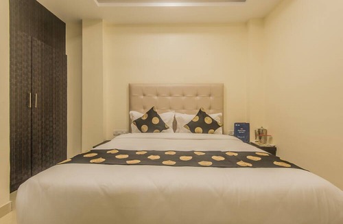 Borivali West Hotel | OYO 10005 Borivali