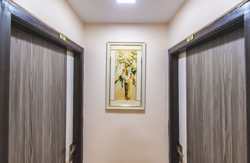 Malad West Hotel | Hotel Nest In, Malad