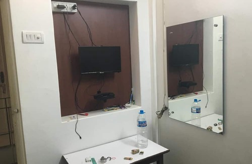 Triplicane Cabin | Victory Mansion
