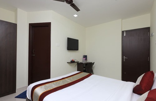 Madipakkam Hotel | OYO Flagship 14603 Perfect stay