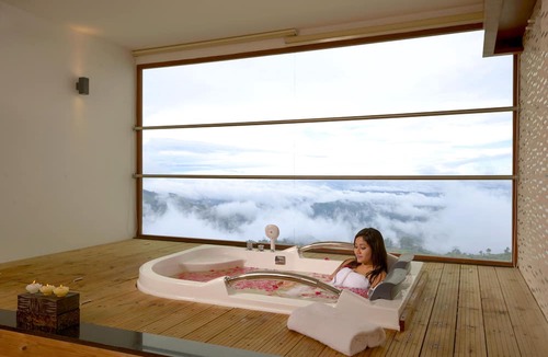Devikolam Hotel | Amber Dale Luxury Hotel & Spa