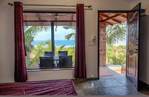 Ganpatipule Hotel | Beachfront Villas