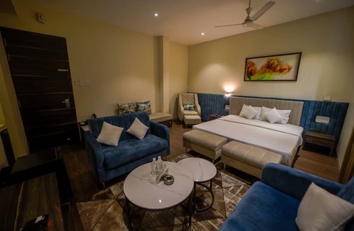 Jalgaon Hotel | Hotel President Cottage Resort