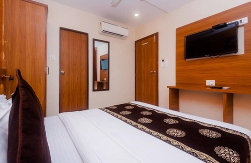 Andheri Hotel | Hotel Aiston Inn