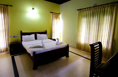 Sulthan Bathery Hostel | Hiliya Resort - Hostel