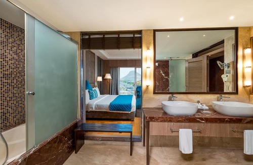 Nashik Hotel | Express Inn The Business Luxury Hotel
