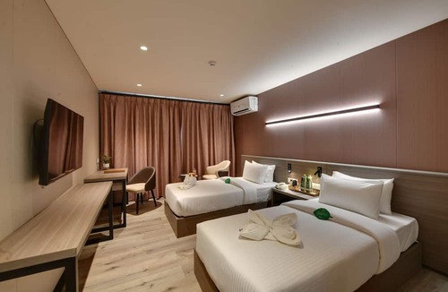 Khalumbre Hotel | Click Hotels Lite Chakan