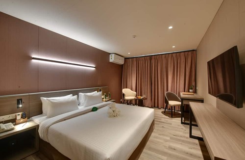 Khalumbre Hotel | Click Hotels Lite Chakan
