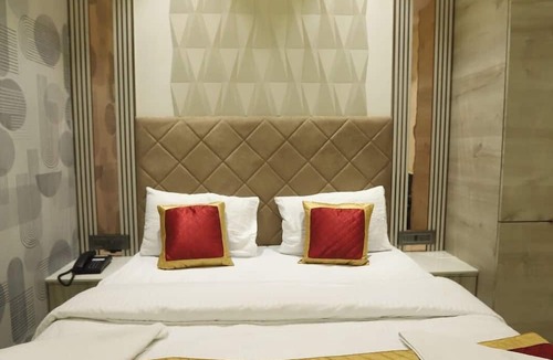 Vikhroli West Cabin | hotel Darshan Palace