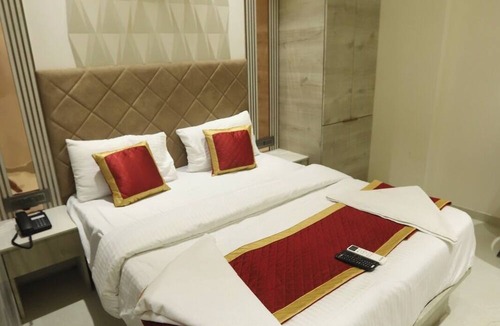 Vikhroli West Cabin | hotel Darshan Palace