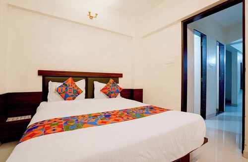 Hadapsar Hotel | Fabhotel Ar Residency I