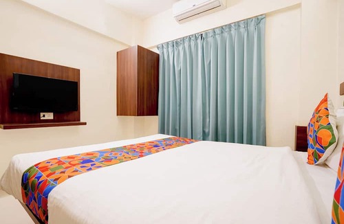 Hadapsar Hotel | Fabhotel Ar Residency I