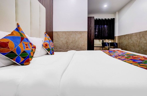 Vashi Hotel | Fabhotel Sankalp Inn