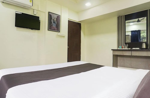 Pune Hotel | Fabhotel Vardhan Plaza