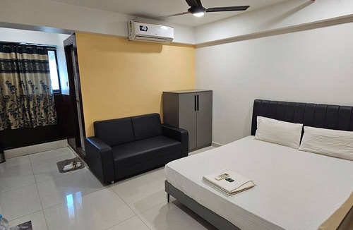 Surat Hotel | Hotel Lennox
