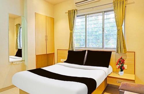 Clover Park House | Classic With Twin Bed , Pune Nagar