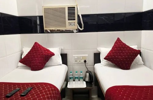 Bandra West Hotel | Fabhotel Kamal