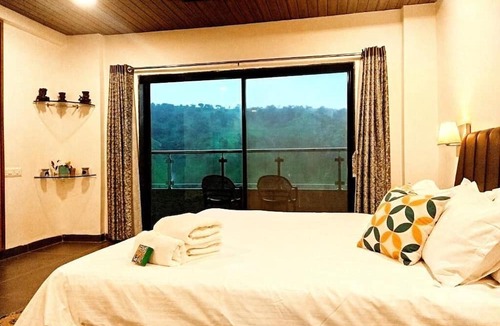 Ambavna Hotel | VANDHAARA LUXURY STAYS