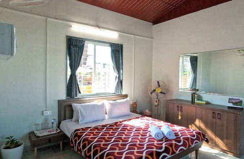 Ambavna Villa | Cosmicstays Birdsong Lakeview Cottage