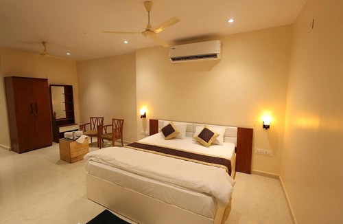 Chimur Hotel | A1 Tiger Resort