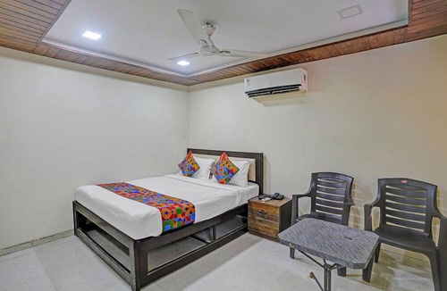 Khar Hotel | Via Stay Land