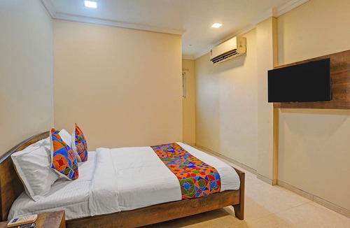 Khar Hotel | Via Stay Land