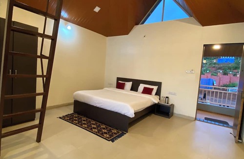 Medha Hotel | BLOOMS AND BERRIES AGRO TOURISM