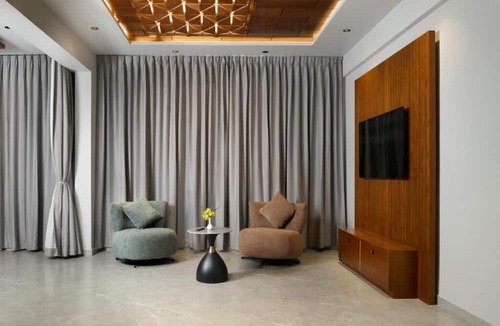 Neyyattinkara Hotel | GOLDEN CASTLE