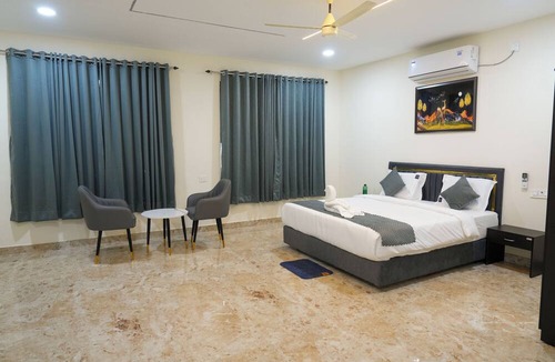 Manikonda Hotel | Madhura Luxury Hotel, Gachibowli near Hitech City