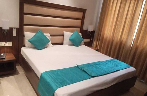 Goregaon East Hotel | HOTEL KARAN PALACE