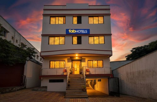Pimpri - Chinchwad Hotel | FabExpress Abhishek