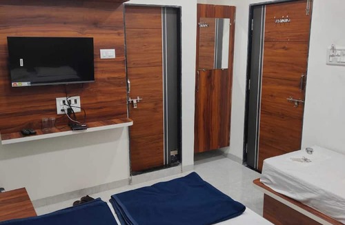 Jalgaon Hotel | Hotel Medanta Inn