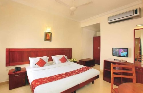 Ettumanoor Hotel | PALAKUNNEL RESIDENCY