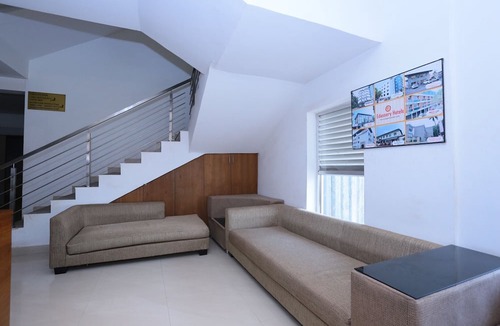 Palayam House | Super Townhouse Prince Palace
