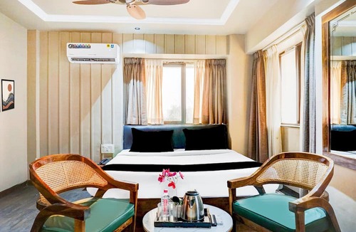 Clover Park House | Suite Viman Nagar Downtown Cilantro