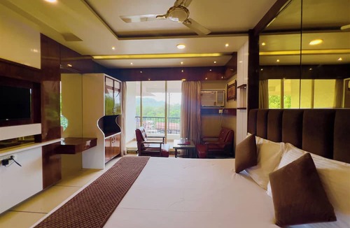 Mira Bhayandar Hotel | Hotel Dwaraka