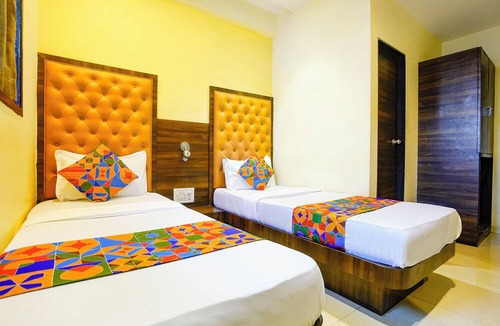 Prabhadevi Hotel | Fabhotel New Silver Elite