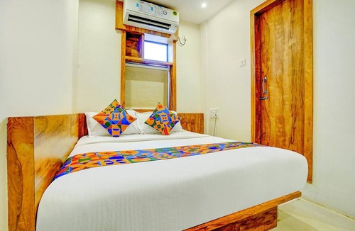 Prabhadevi Hotel | Fabhotel Indore Palace