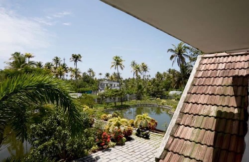 Cherthala Bed & Breakfast | Palliath House-Heritage Villa Beachside