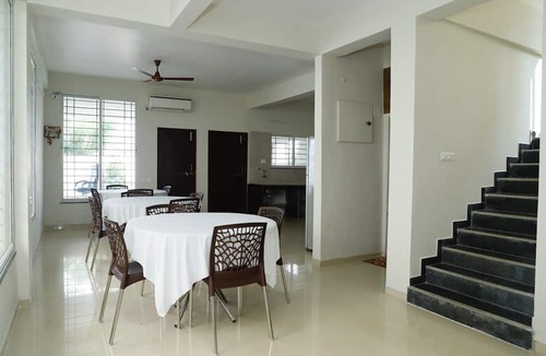 Hingana Hotel | Homesphere Suites