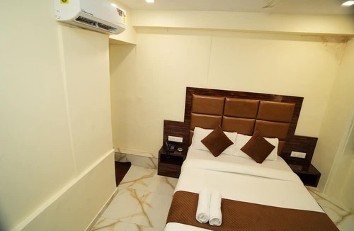 Girgaon House | Hotel Rinza Residency