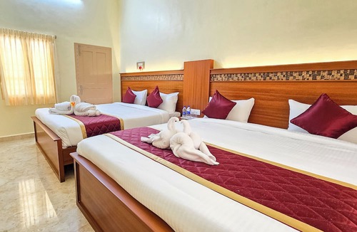 Palayankottai Hotel | Luna Castle