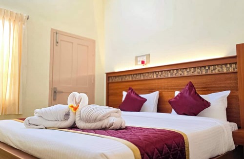 Palayankottai Hotel | Luna Castle
