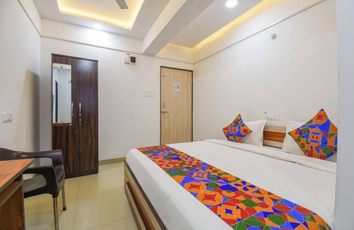 Hadapsar Hotel | Fabhotel Keshava executive - Nr Mahadji Shinde chhatri