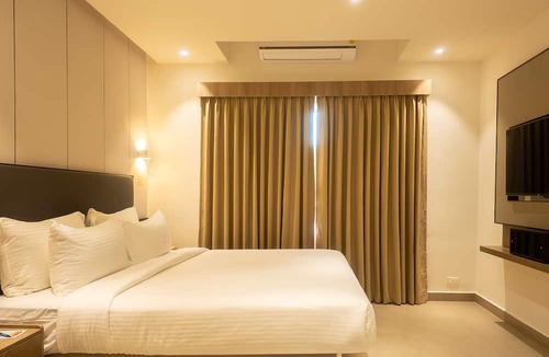 Kumbalam Hotel | Riviera Garden