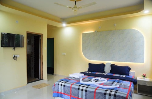 Kudal Hotel | Laxmi Empire Guest House