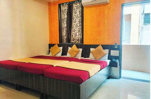 Shirdi Hotel | Hotel Shri Pushpanjali Shirdi