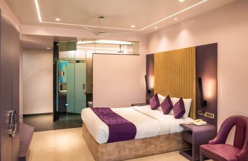 Jalgaon Hotel | Hotel Royal Palace