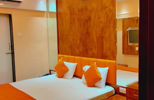 Goregaon West House | SAIGAL GUEST HOUSE